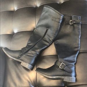 Semi-new Knee-high Black Boots